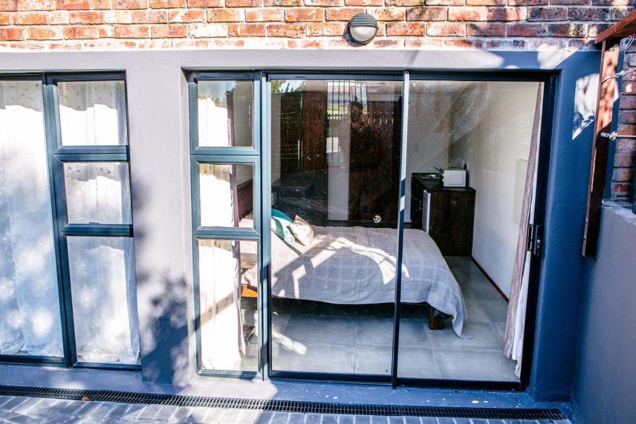 Peaceful 1-Bedroom Flatlet, 10 Min From The Beach เคปทาวน์ ภายนอก รูปภาพ