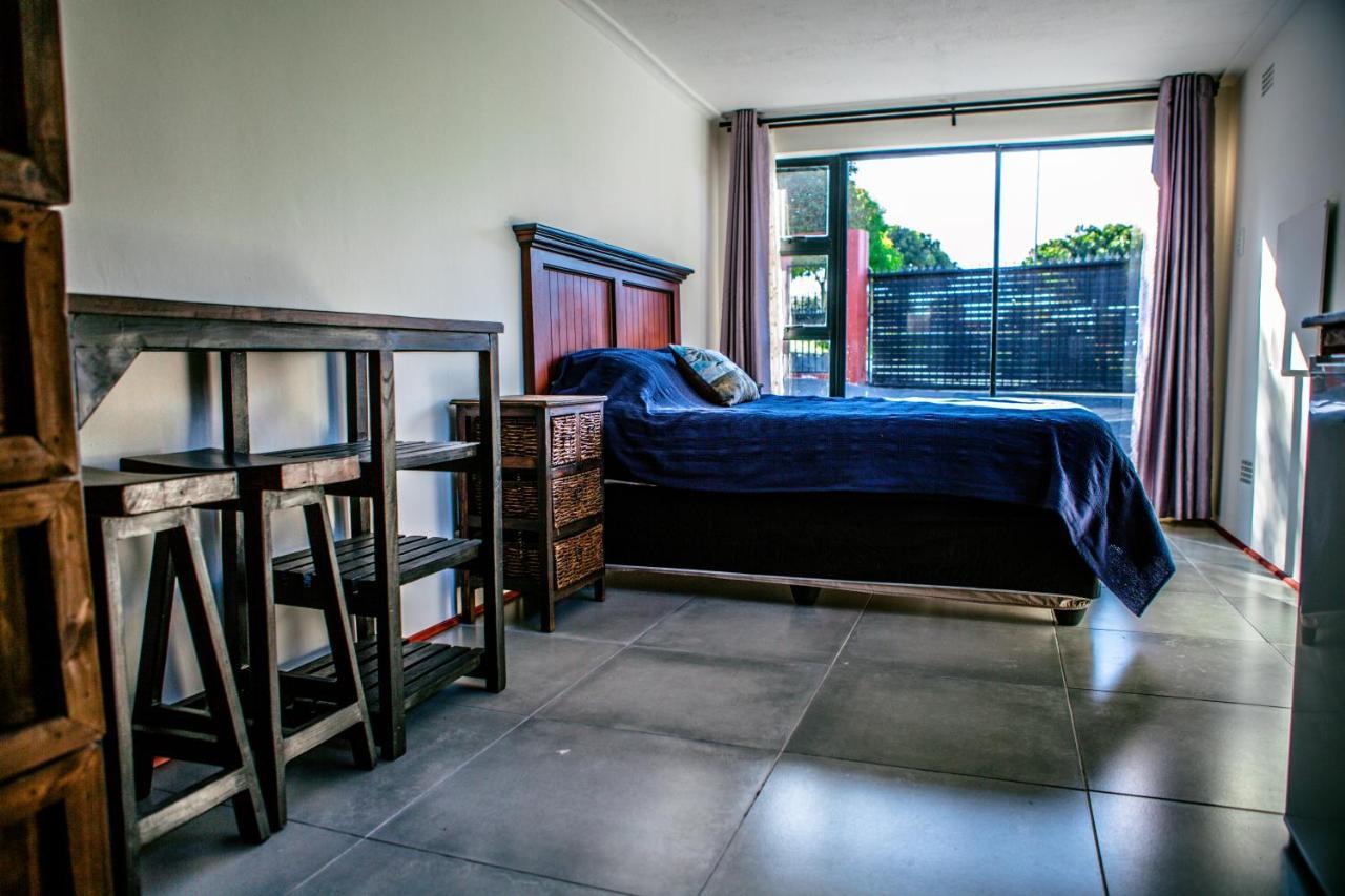 Peaceful 1-Bedroom Flatlet, 10 Min From The Beach เคปทาวน์ ภายนอก รูปภาพ