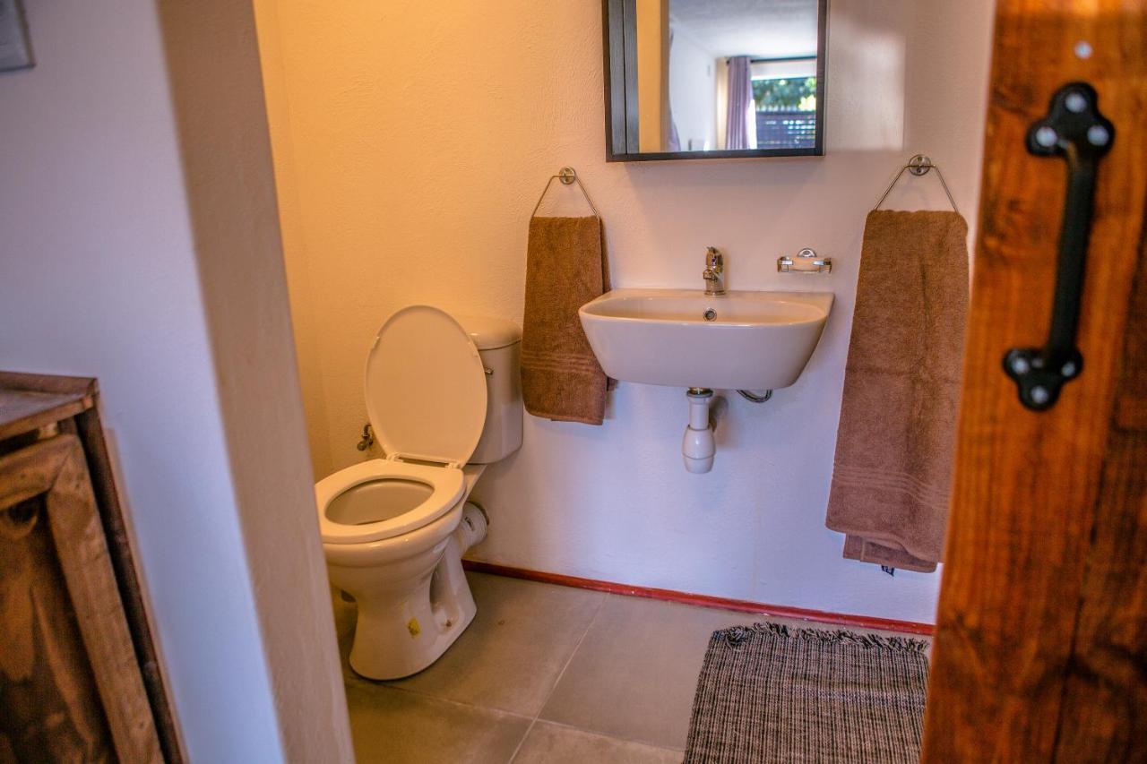 Peaceful 1-Bedroom Flatlet, 10 Min From The Beach เคปทาวน์ ภายนอก รูปภาพ