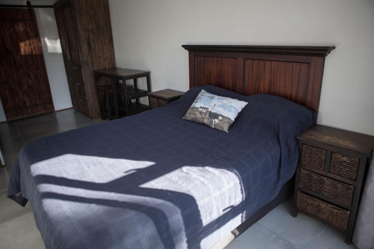 Peaceful 1-Bedroom Flatlet, 10 Min From The Beach เคปทาวน์ ภายนอก รูปภาพ